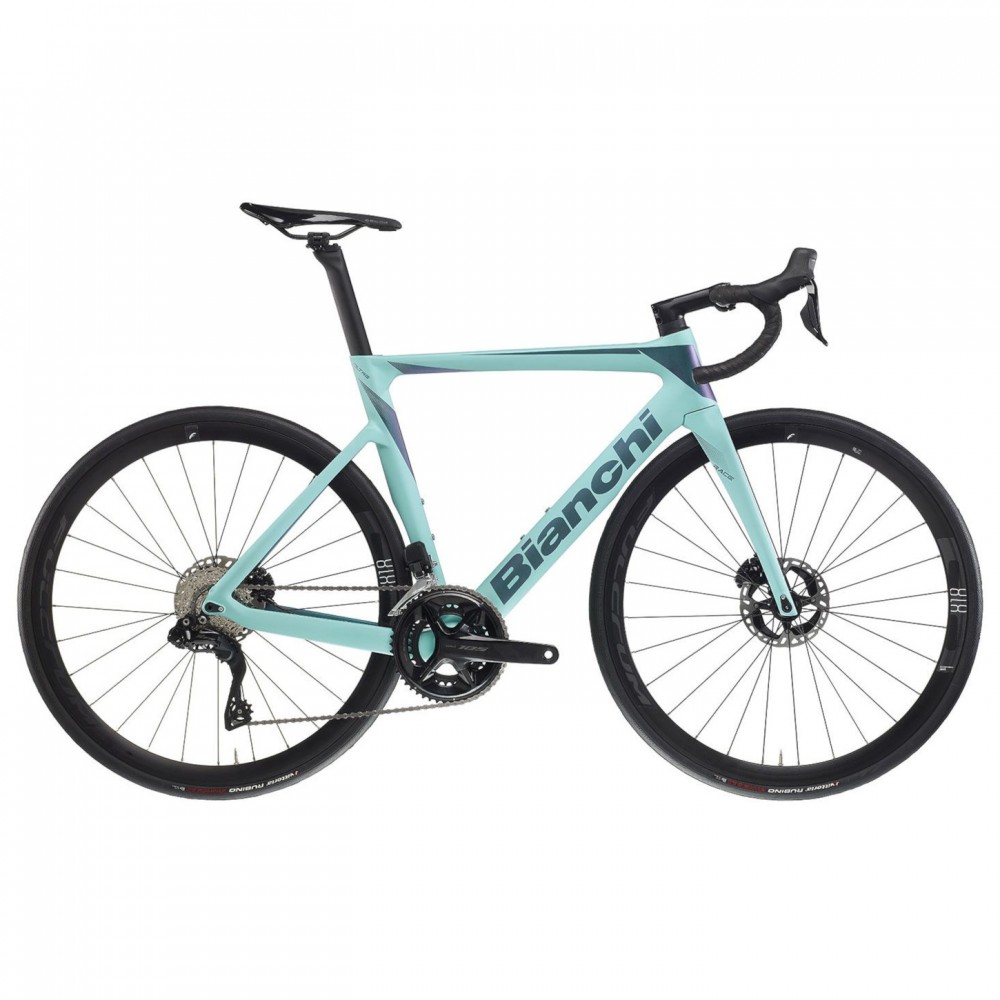 Bianchi Oltre Race - 105 Di2 - Carbon Road Bike - 2025